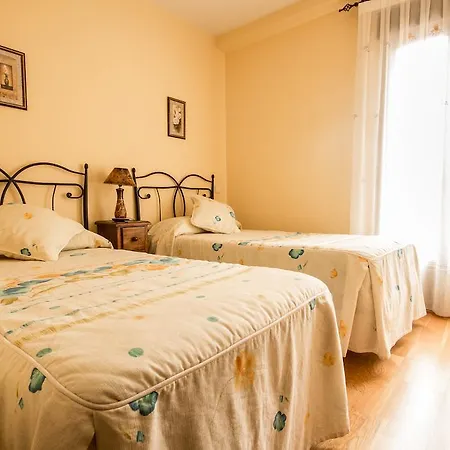 Paraiso De Gredos Cuevas Del Valle